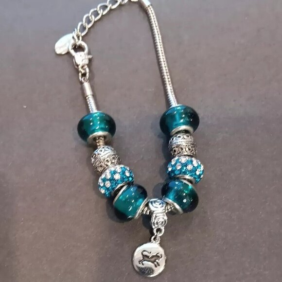 Womens Costume Jewelry TARUS Charm Bracelet Silver Color with Green Beads - Picture 1 of 7